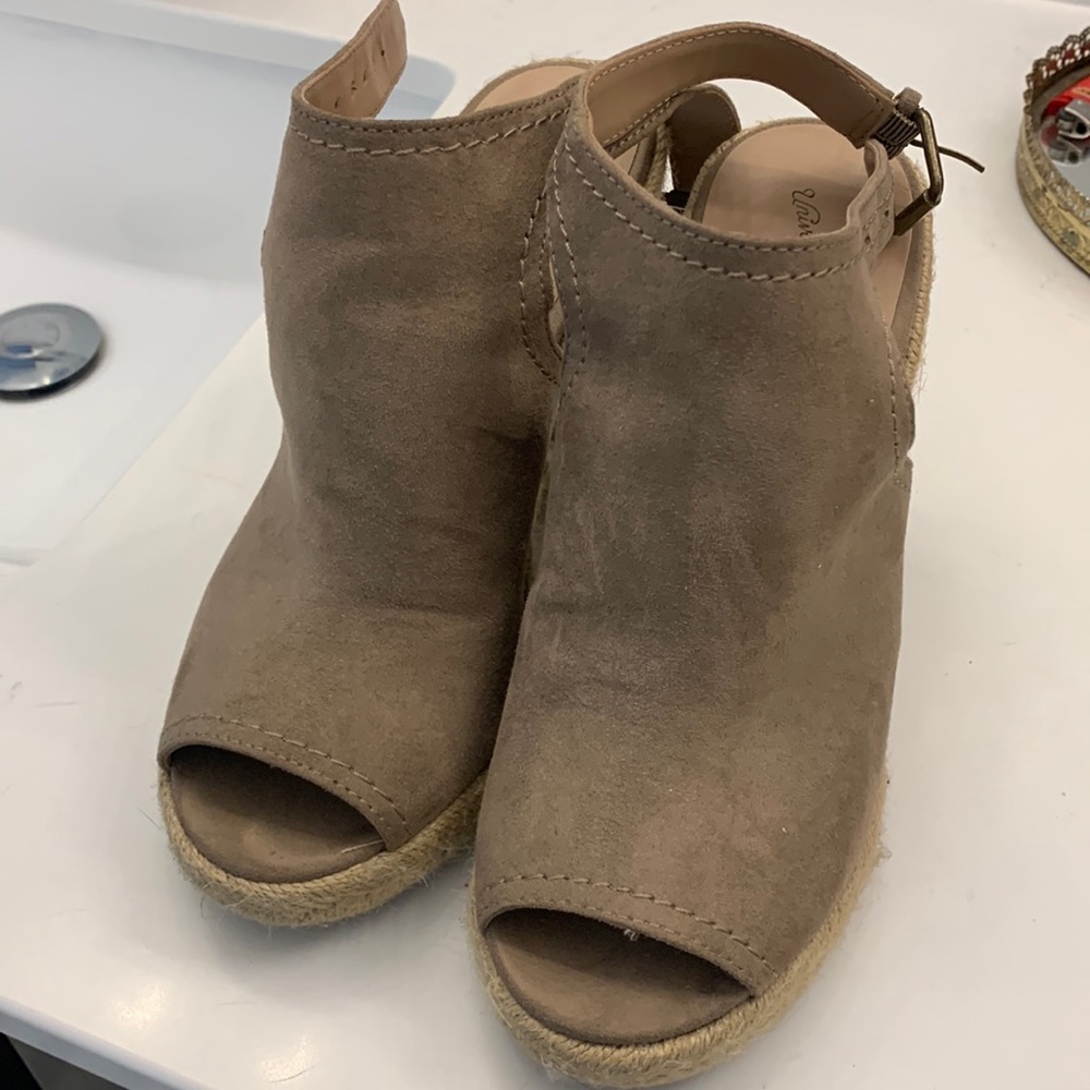 Wedges size 6 hardly worn